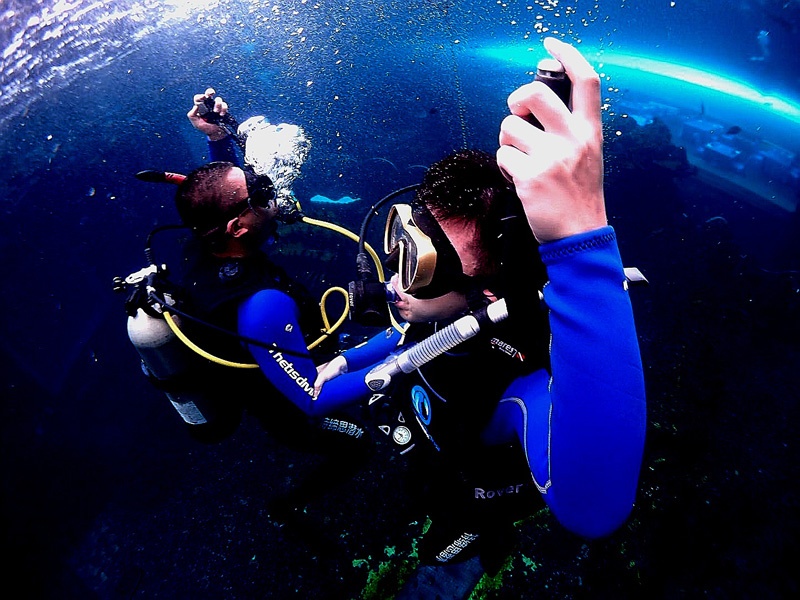 如何控制中性浮力？